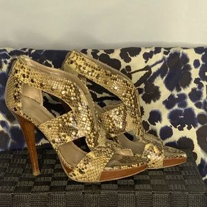 Stuart Weitzman Airforce Roccia Serpent